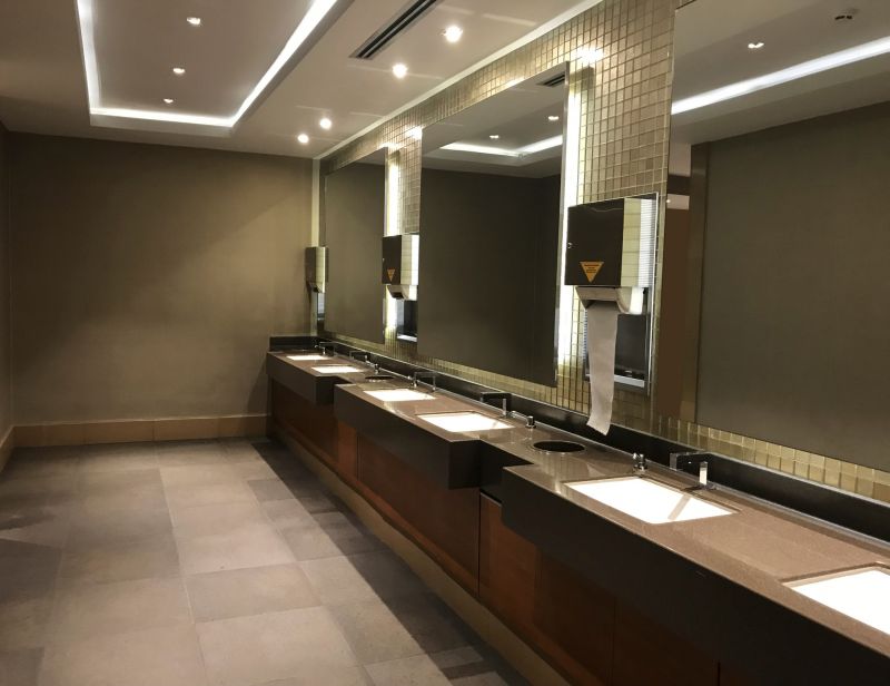 Mirror with Integrated Lighting